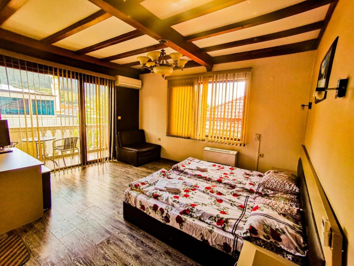 Hotel Alikante Sarnica Exteriér fotografie